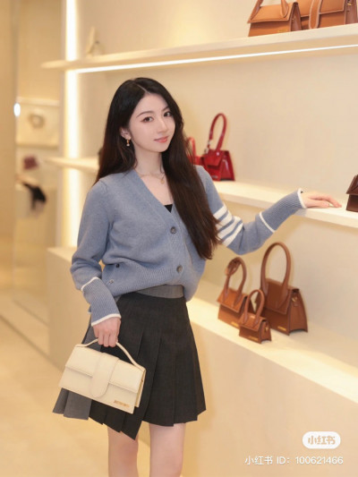 Túi Jacquemus bambino trắng siêu xinh 🥳