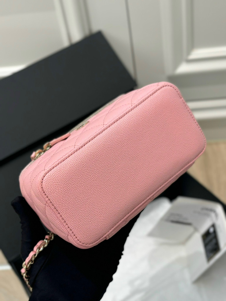 Chanel vanity box pink