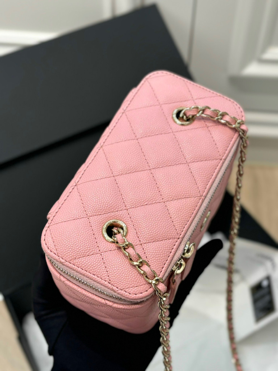 Chanel vanity box pink