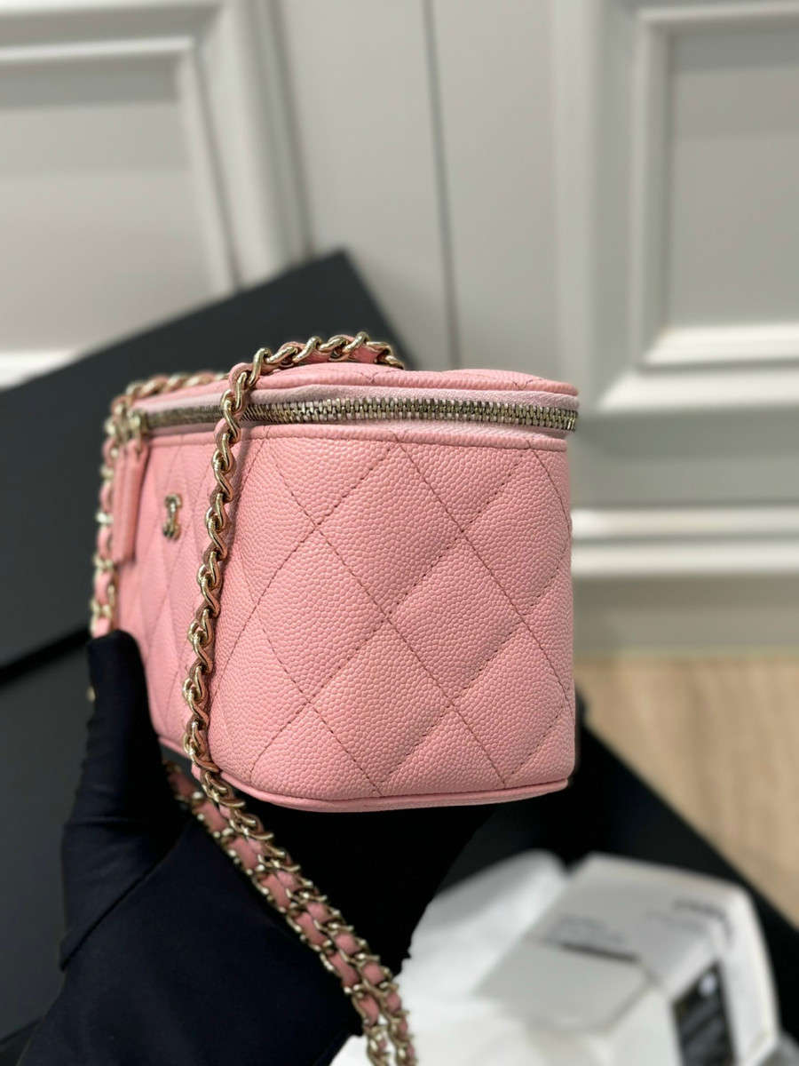 Chanel vanity box pink