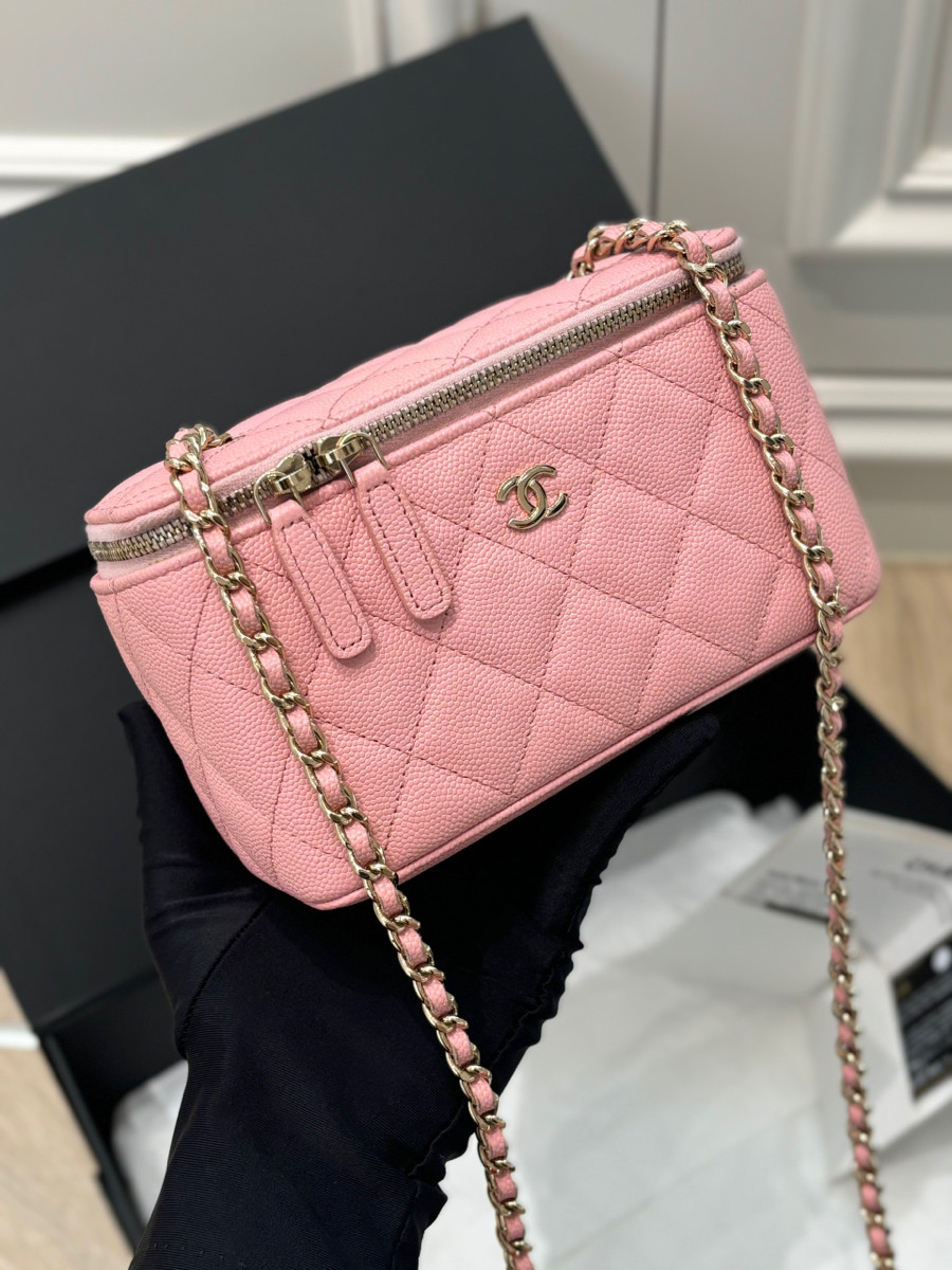 Chanel vanity box pink