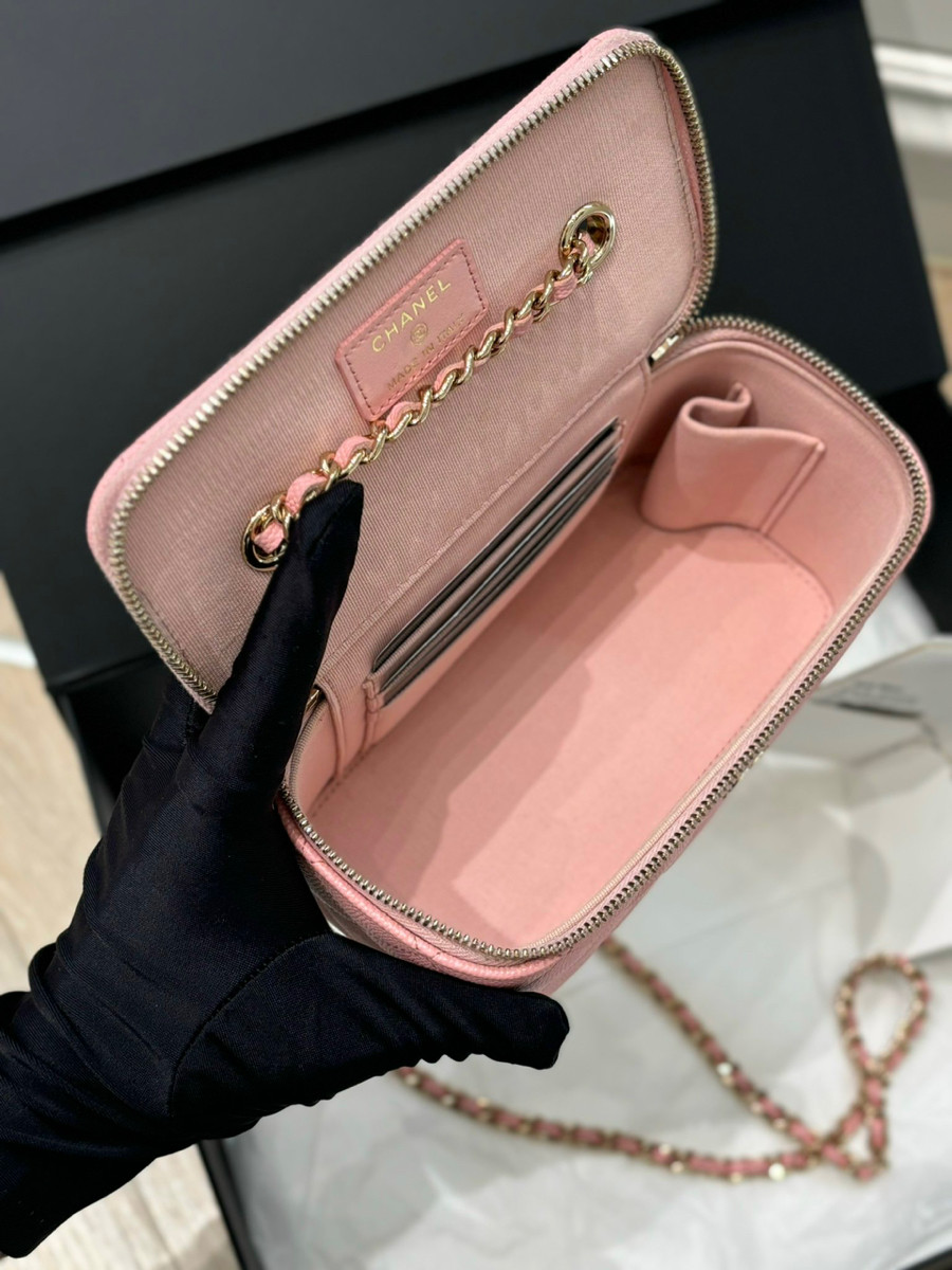 Chanel vanity box pink