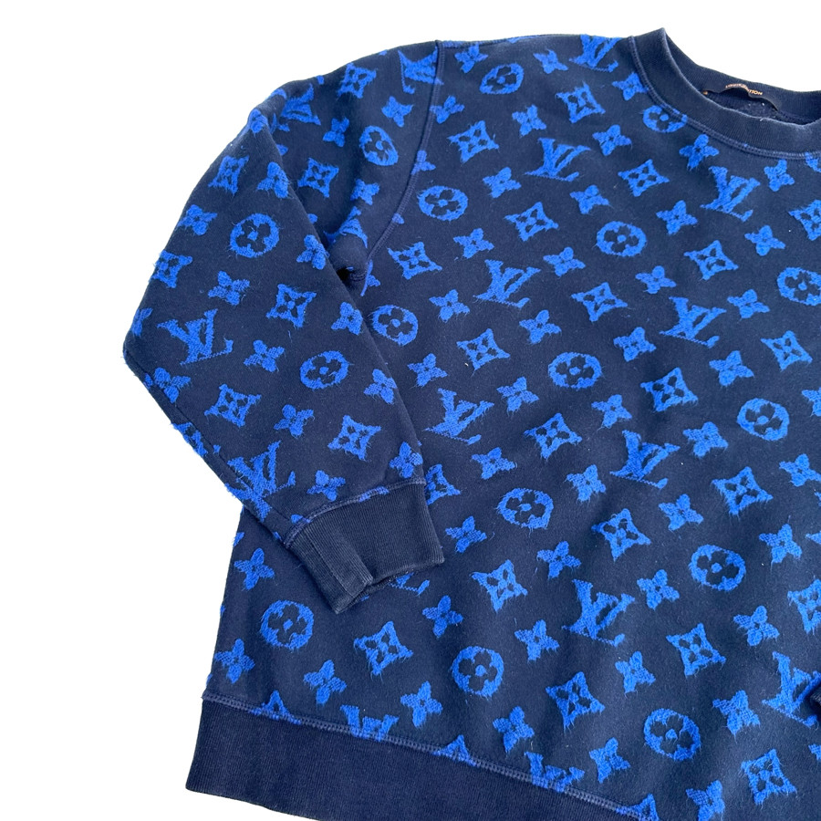 Sweater xanh Louis Vuitton