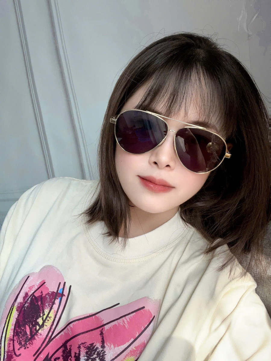 Kính râm Dior DiorCannage A1U dáng mắt aviator xanh, gọng gold nổi bật 🥳