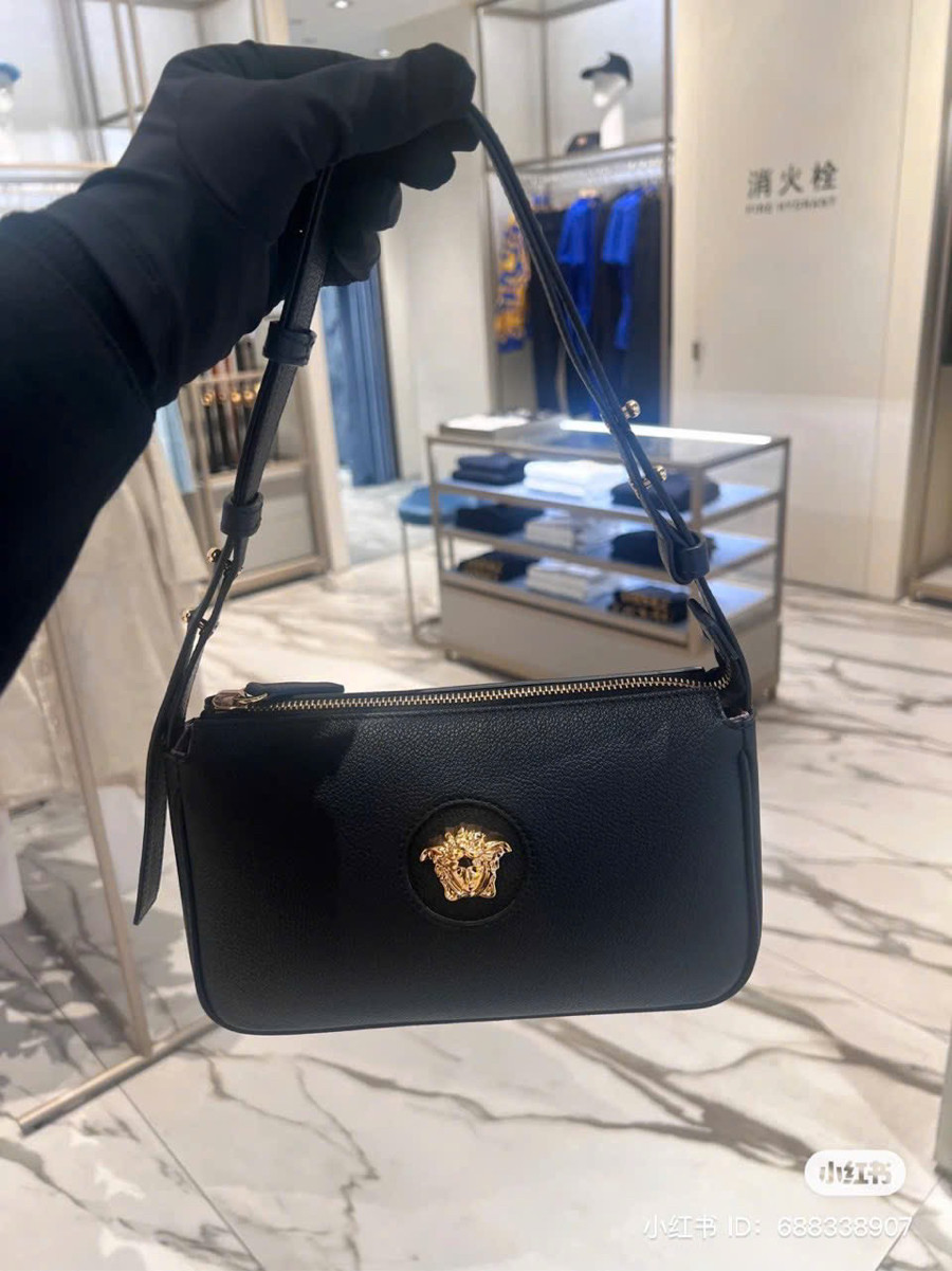 Túi kẹp nách Versace logo medusa sz 22 😍