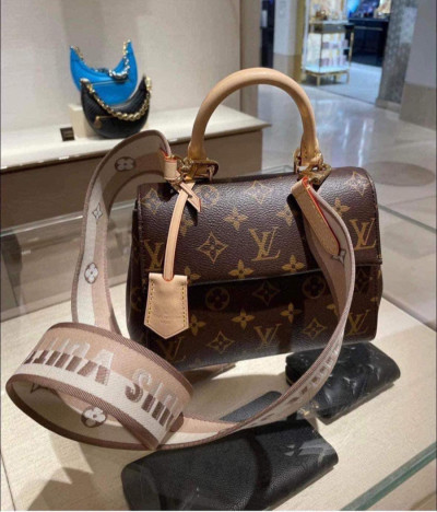 Túi Louis Vuitton