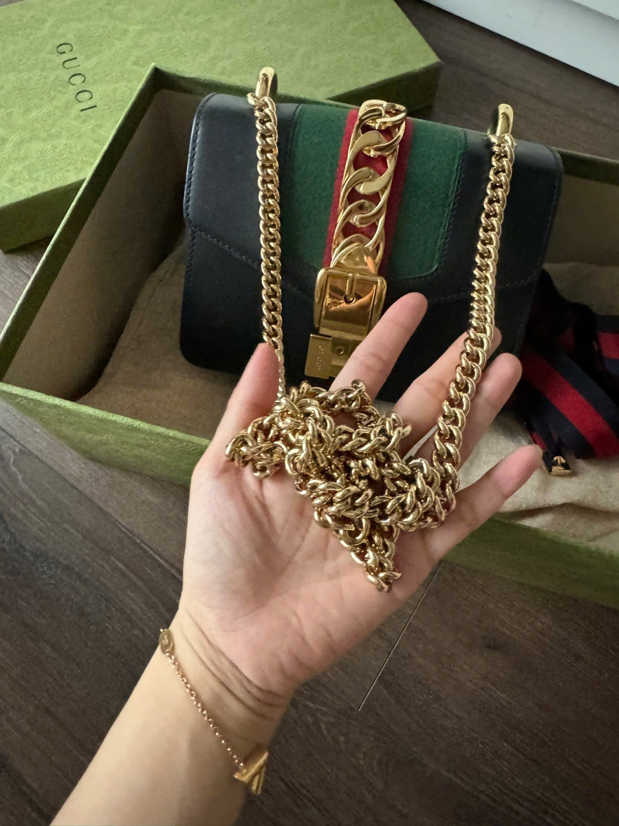 Gucci sylvie mini bag