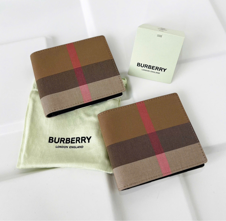 Ví Burberry