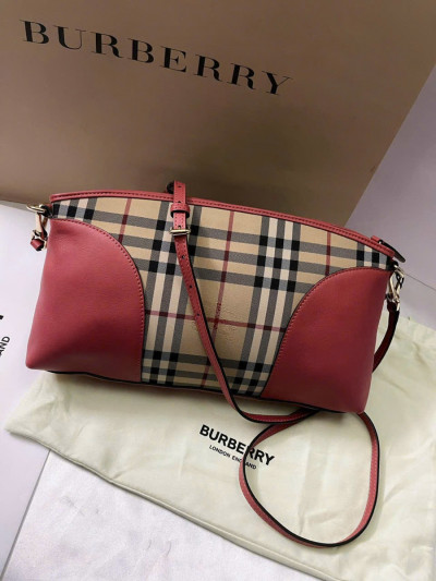 Túi Burberry