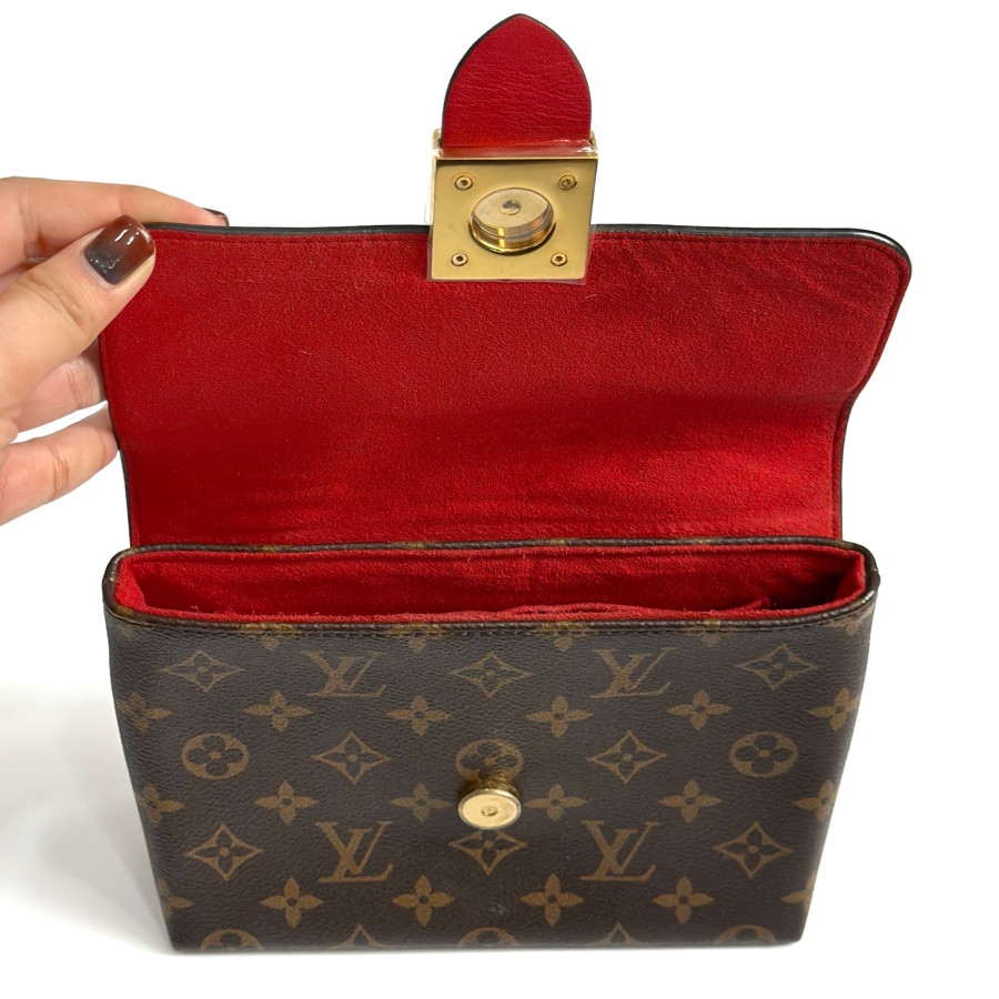 Túi Louis Vuitton locky bb