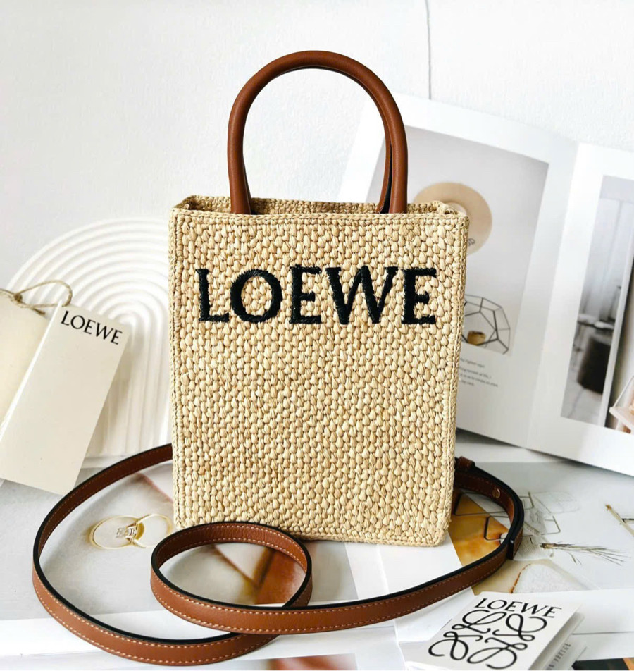 Túi Loewe tote mini size 17.5 x 21.5 🥳 Em sẵn ship 🛵