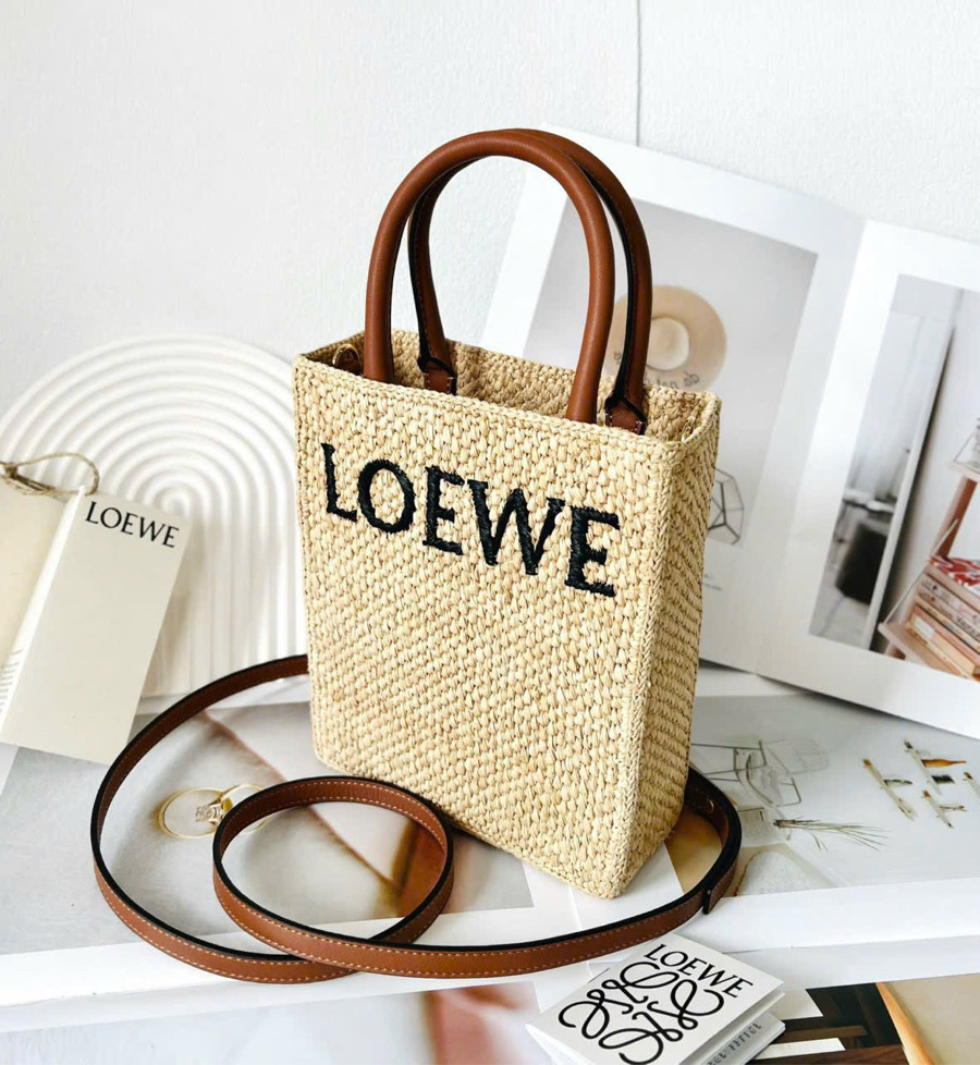 Túi Loewe tote mini size 17.5 x 21.5 🥳 Em sẵn ship 🛵