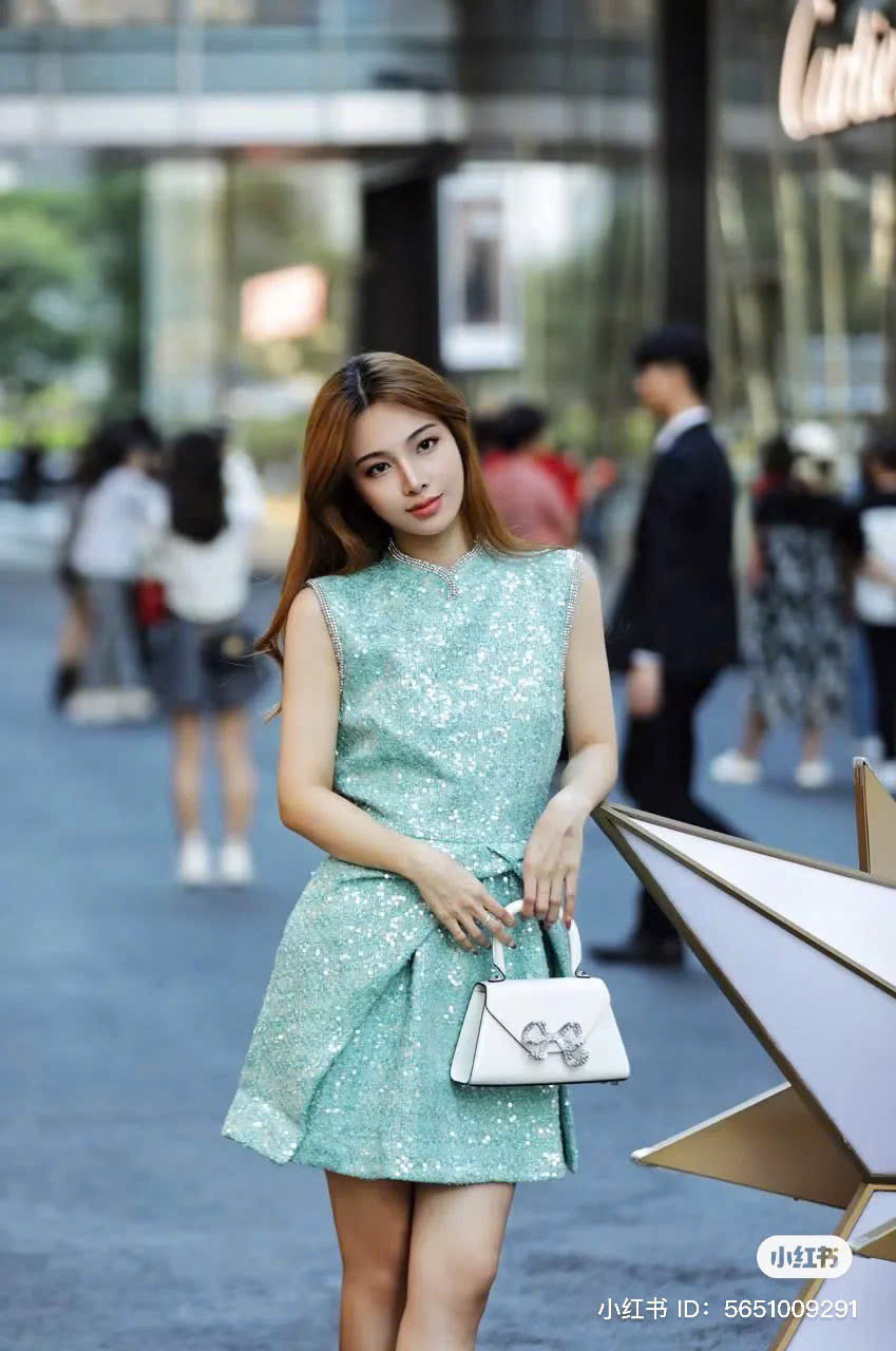 Túi Self top trắng nơ silver size 21 🎀  Em sẵn ship