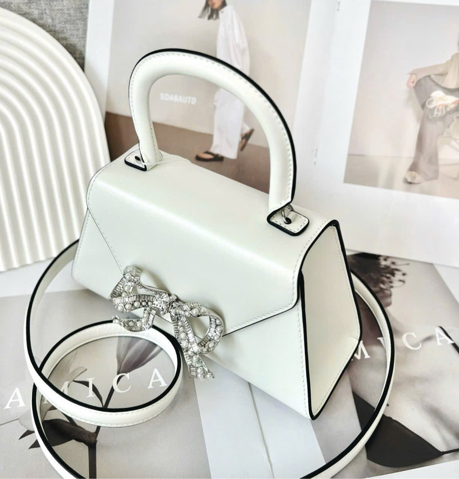 Túi Self top trắng nơ silver size 21 🎀  Em sẵn ship