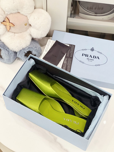 Sục prada