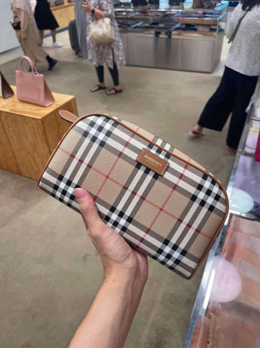 Túi Burberry