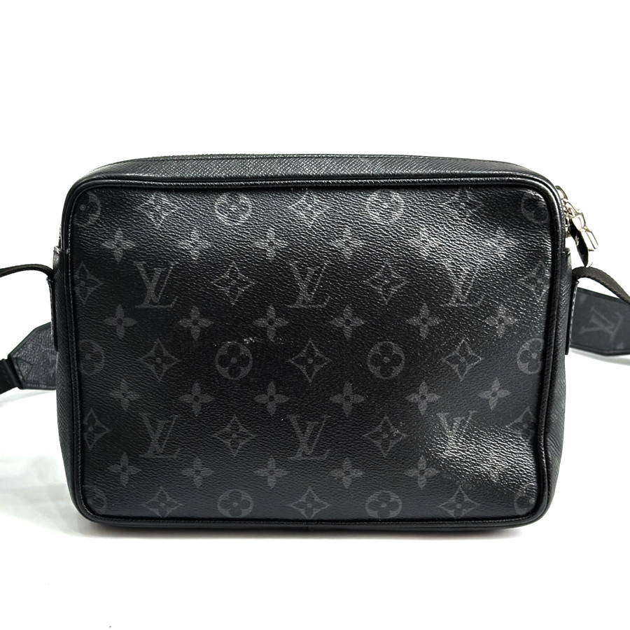 Túi Louis Vuitton outdoor taiga