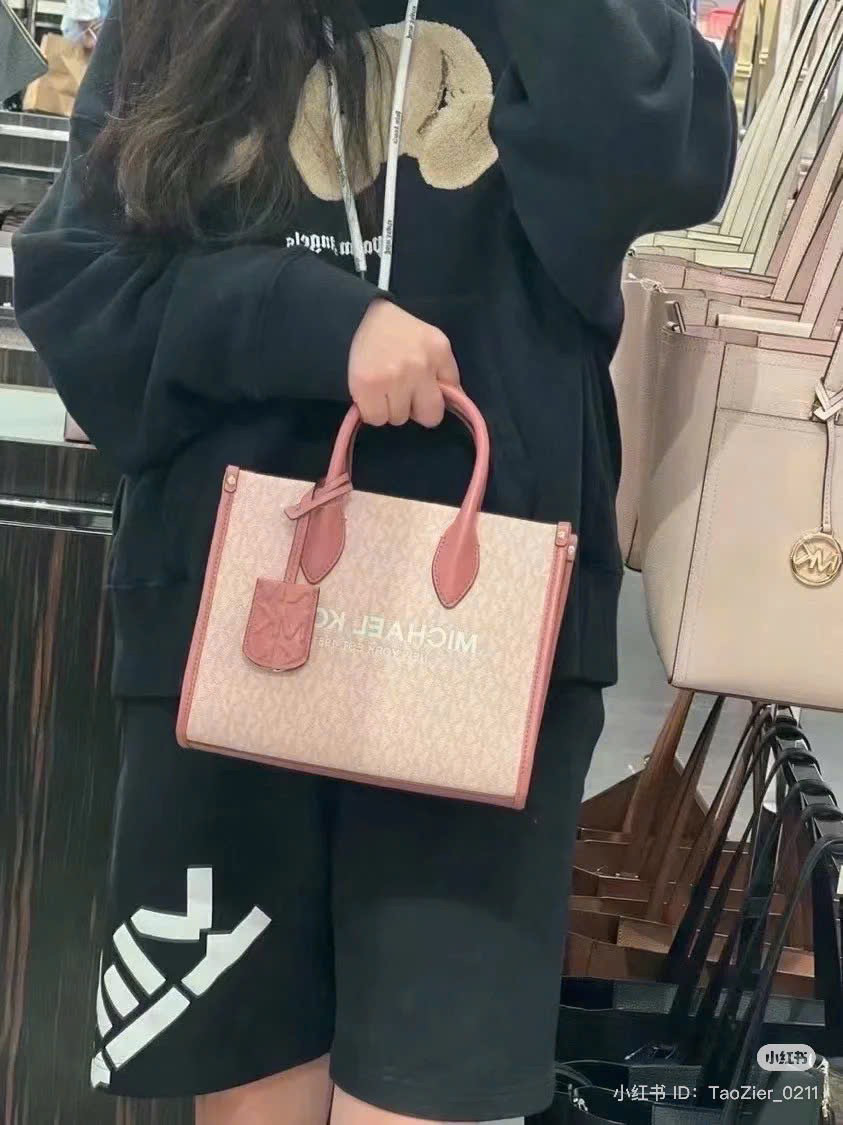 Mk tote sz 24 xinh xinh 🥰