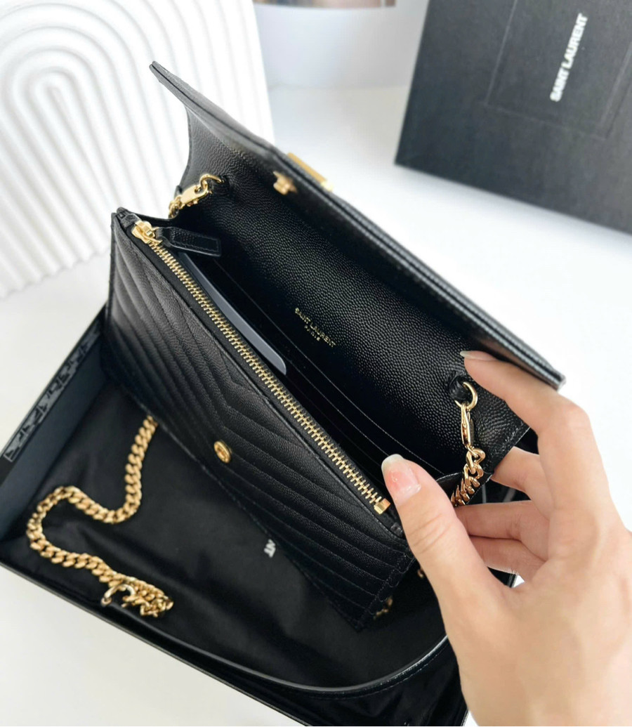 Woc Ysl logo sang chảnh 😍