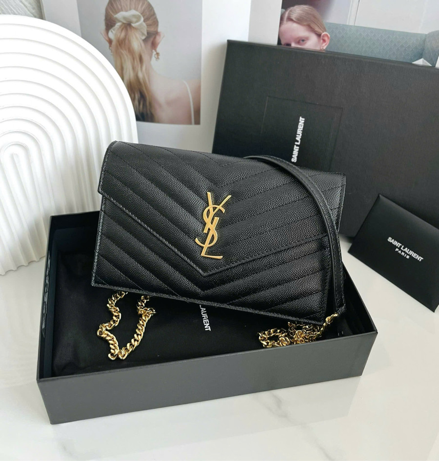 Woc Ysl logo sang chảnh 😍