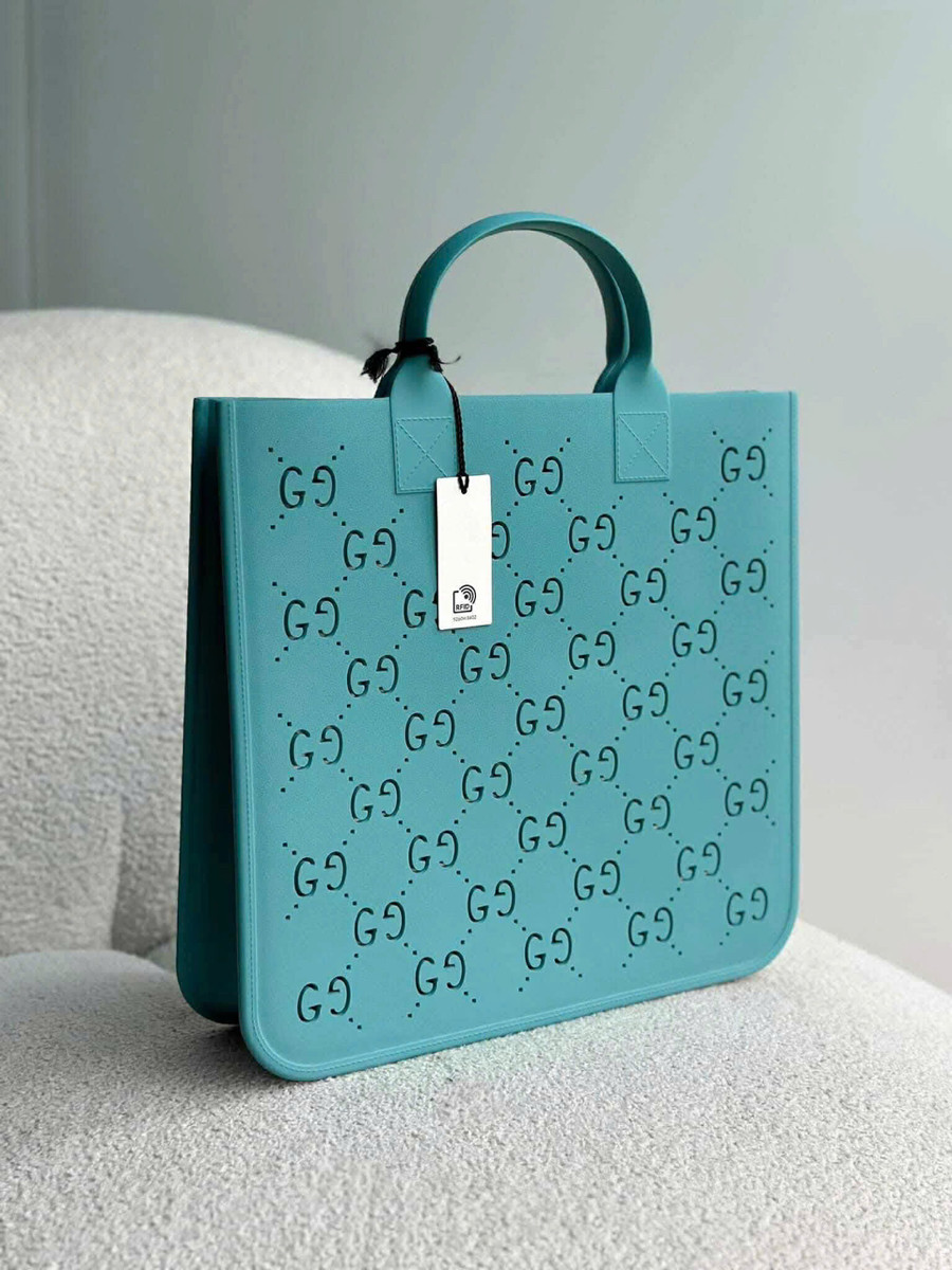 Túi Gucci tote sang chảnh 🥰