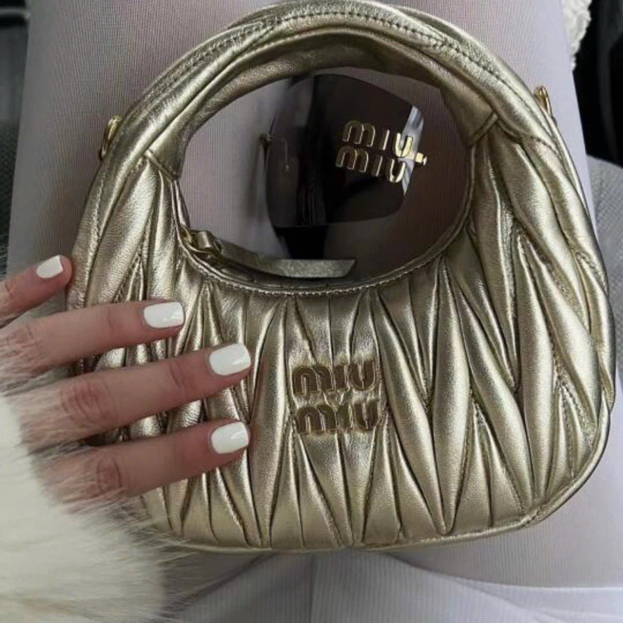 Túi Miu miu wander hobo mini gold 🥰