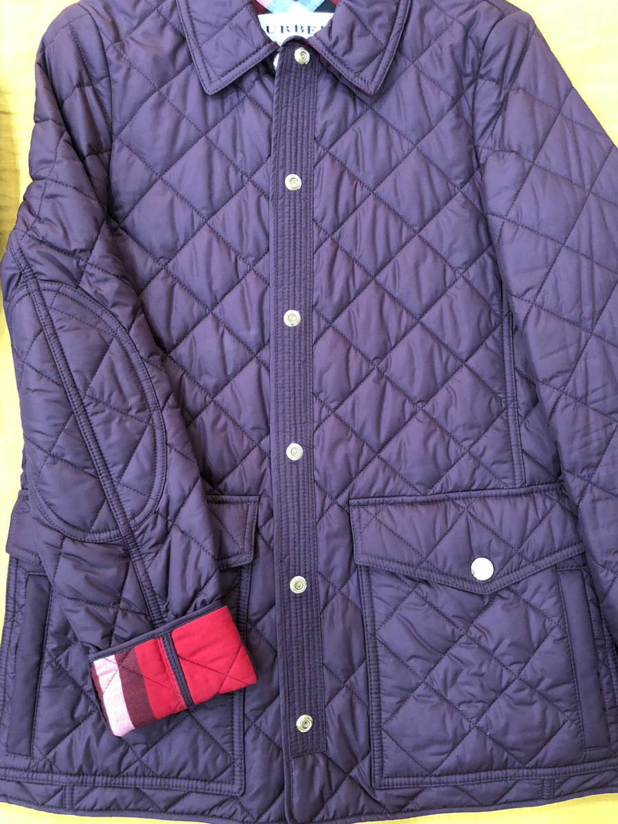 Áo Burberry like new XS 2 màu đỏ mận và beige