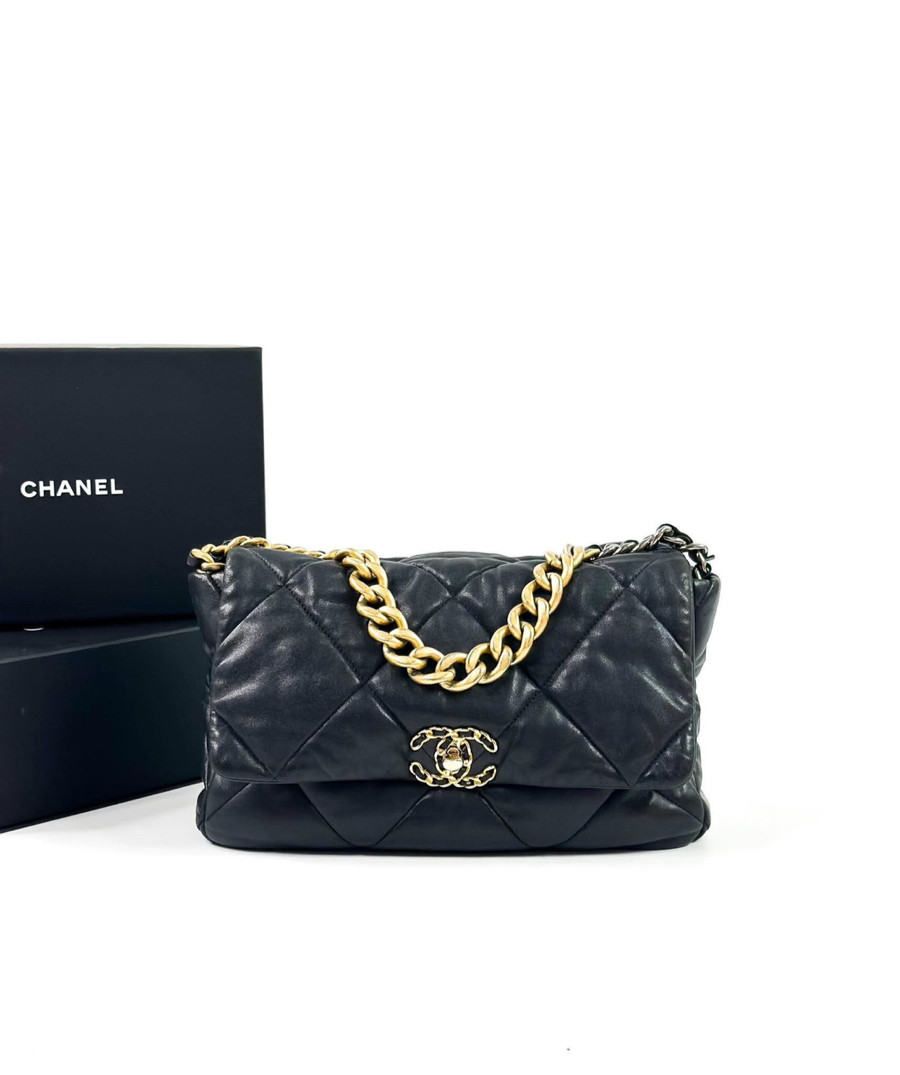 Chanel C19