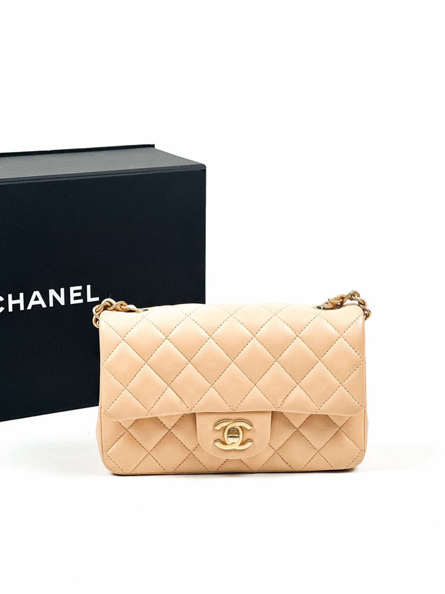 Chanel mini8 beige