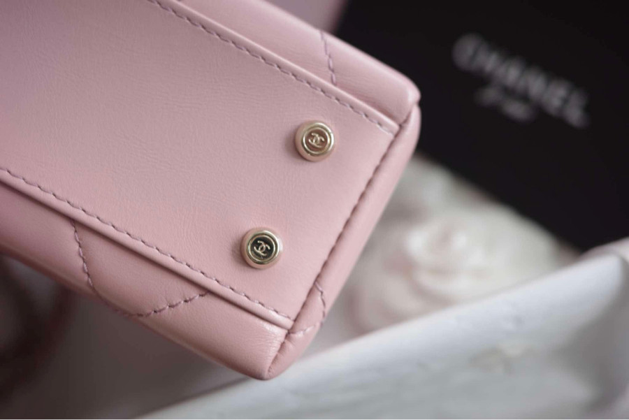 CHANEL VANITY HANDLE