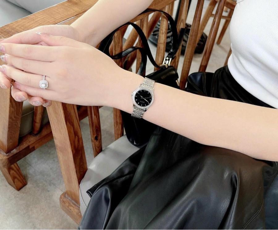 Đồng hồ gucci