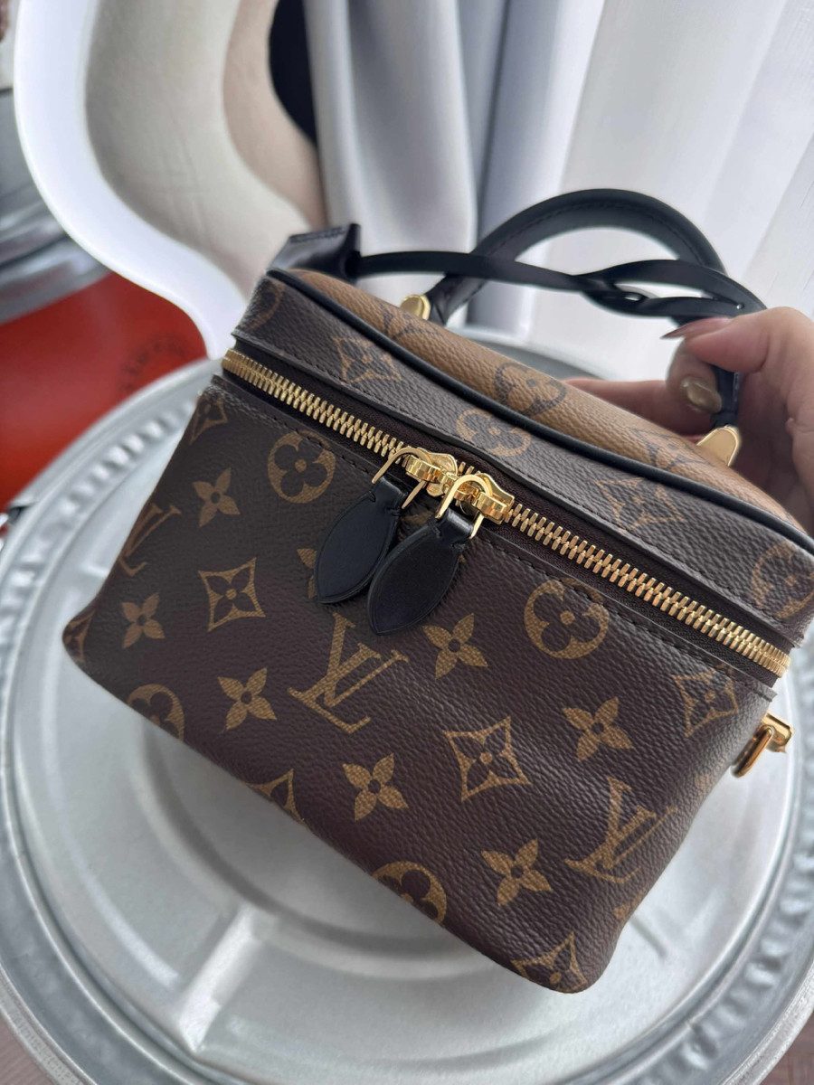 Lv vanity