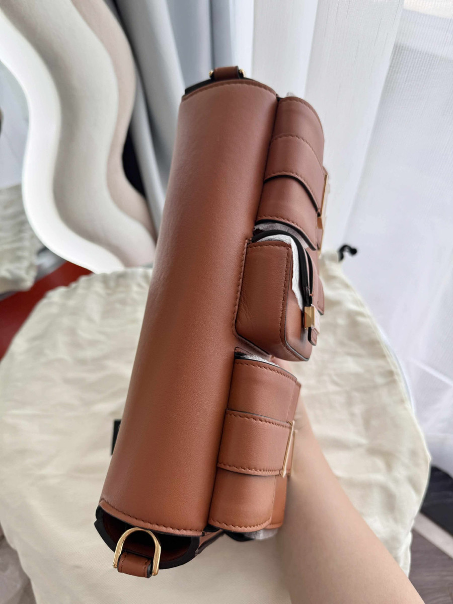Túi FENDI Baguette