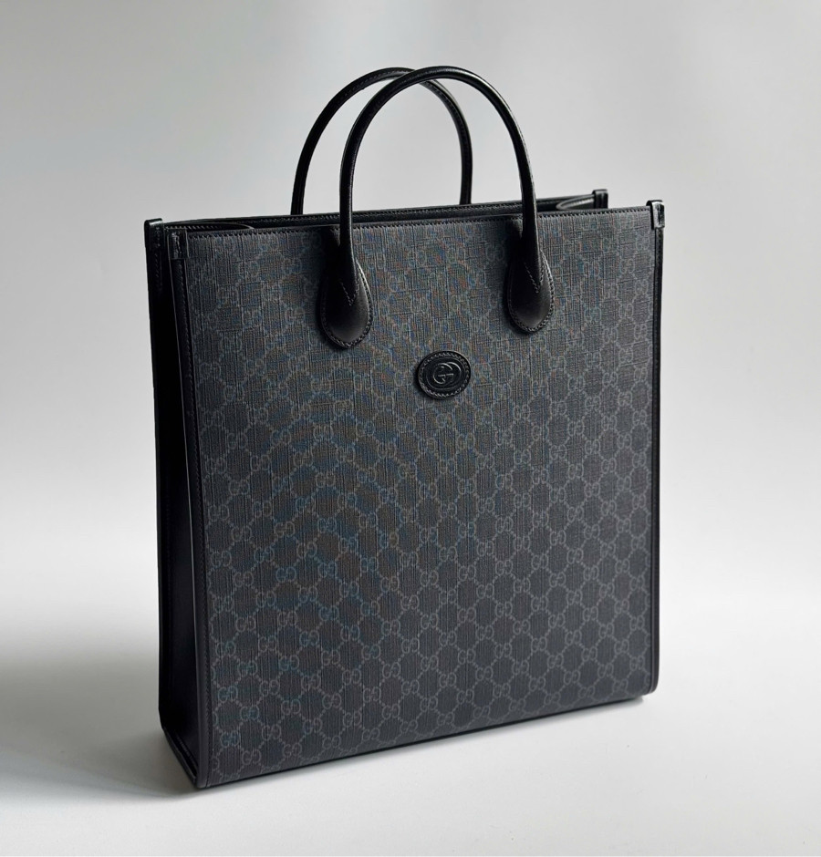 Túi Gucci Medium Tote with Interlocking G in Black Supreme