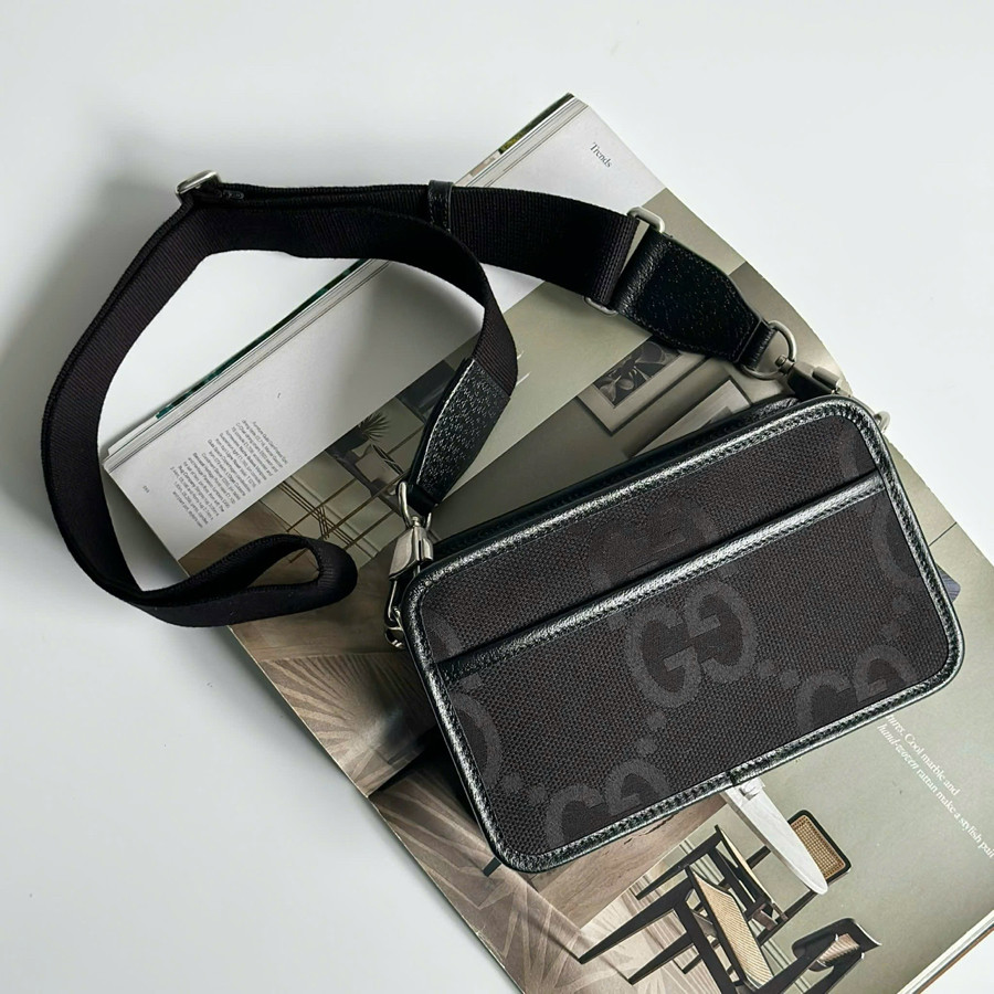 Túi Gucci Jumbo GG in Black