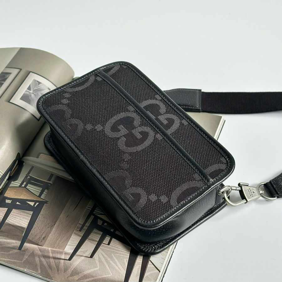 Túi Gucci Jumbo GG in Black