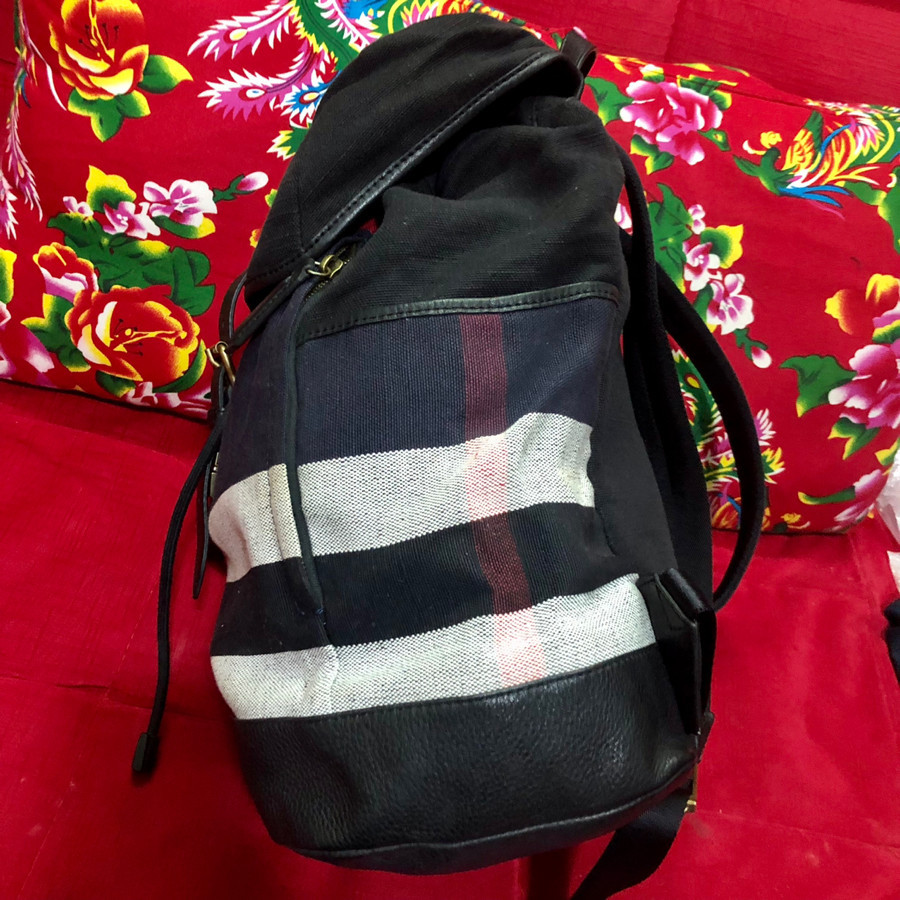 ❤️ Burberry - London Check and Zip Around Black Canvas / Leather Backpack: