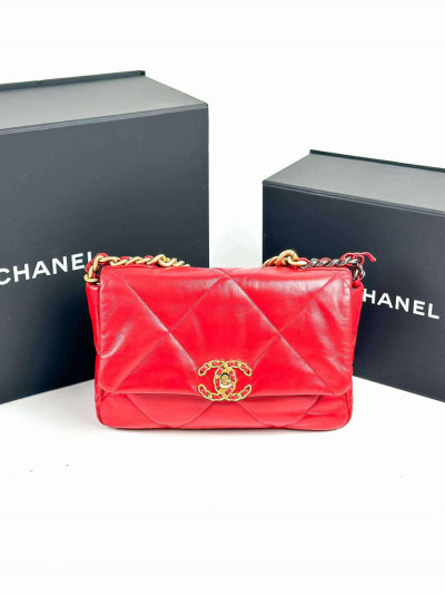 Chanel C19