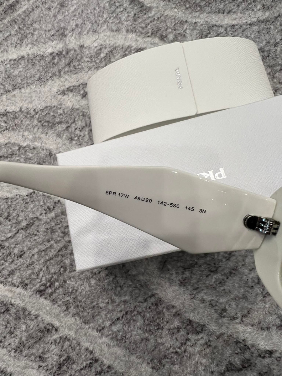 Kính prada like new