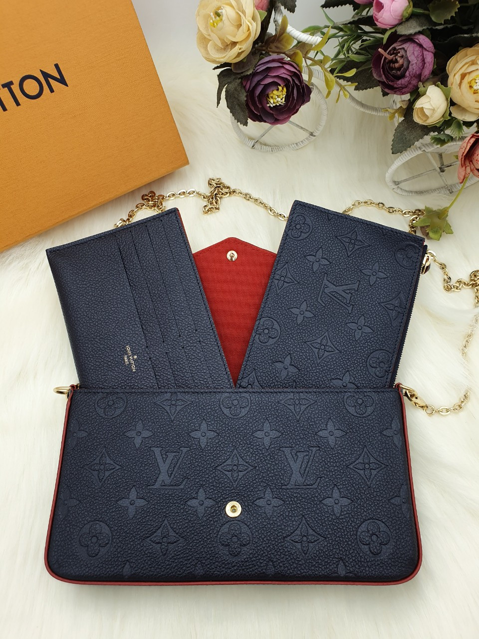 LOUIS VUITTON POCHETTE FÉLICIE