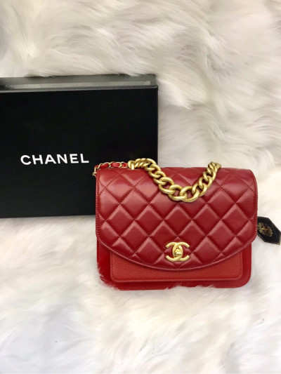 Túi Chanel đỏ
