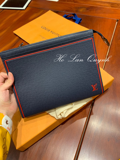 Clutch LV Voyage siêu hiếm