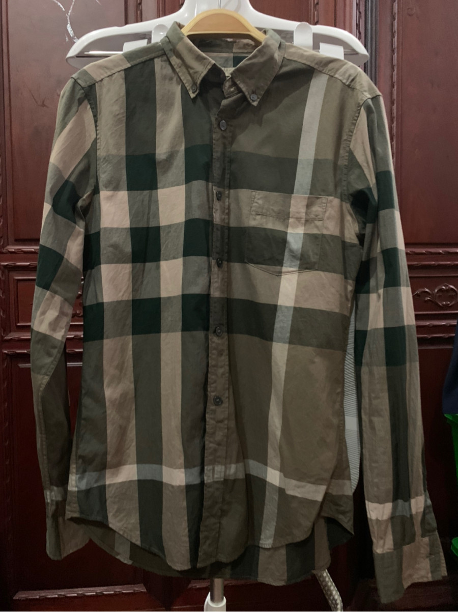 Thanh lý áo Burberry like new 98-99% sz S