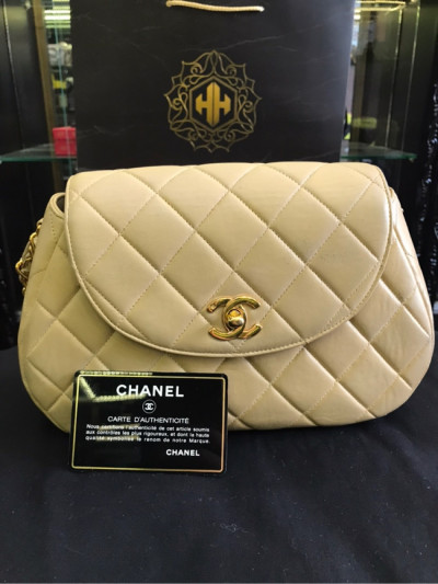 Túi Chanel màu beige