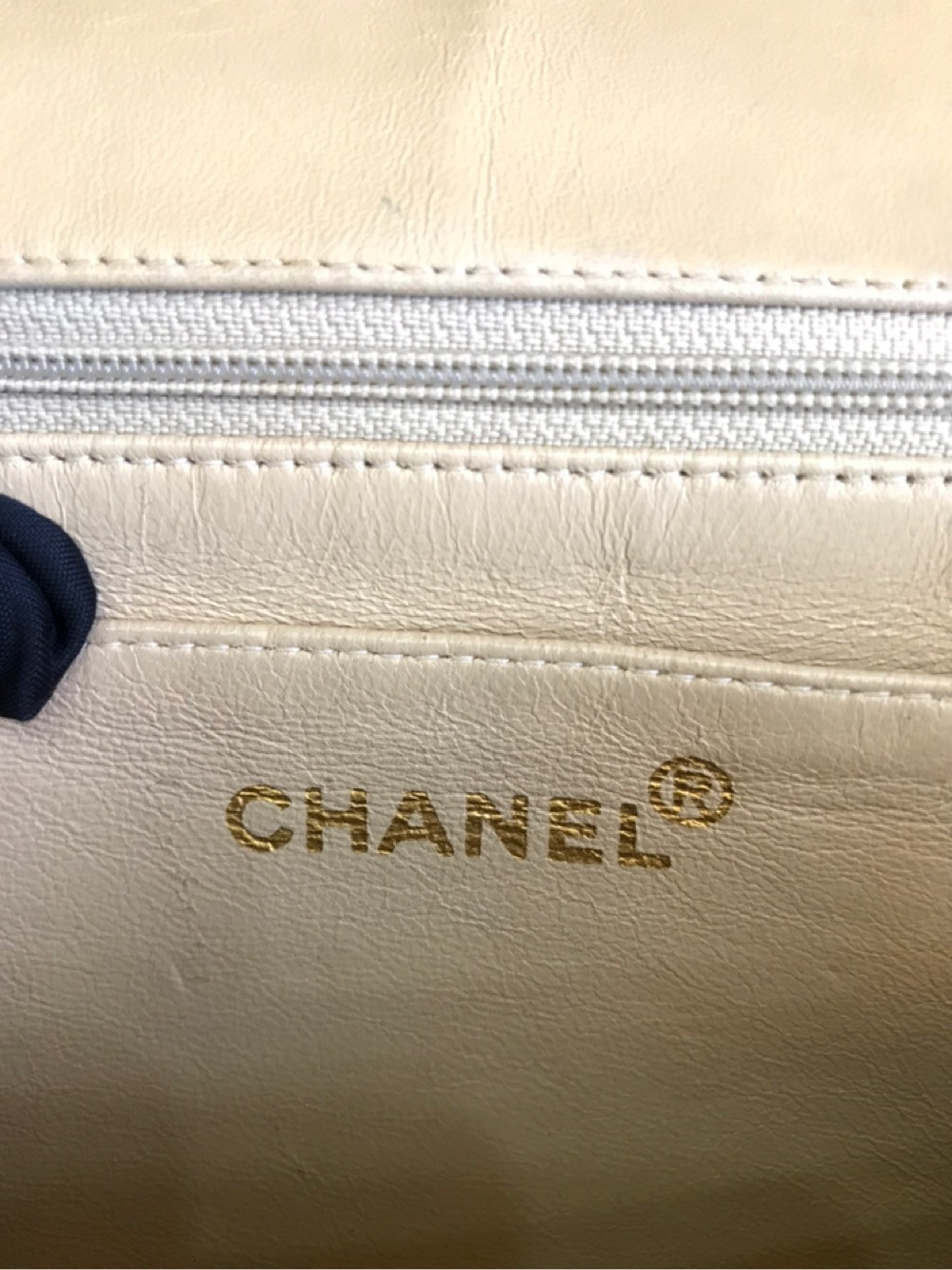 Túi Chanel màu beige