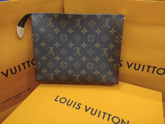 clutch Luis Vuitton