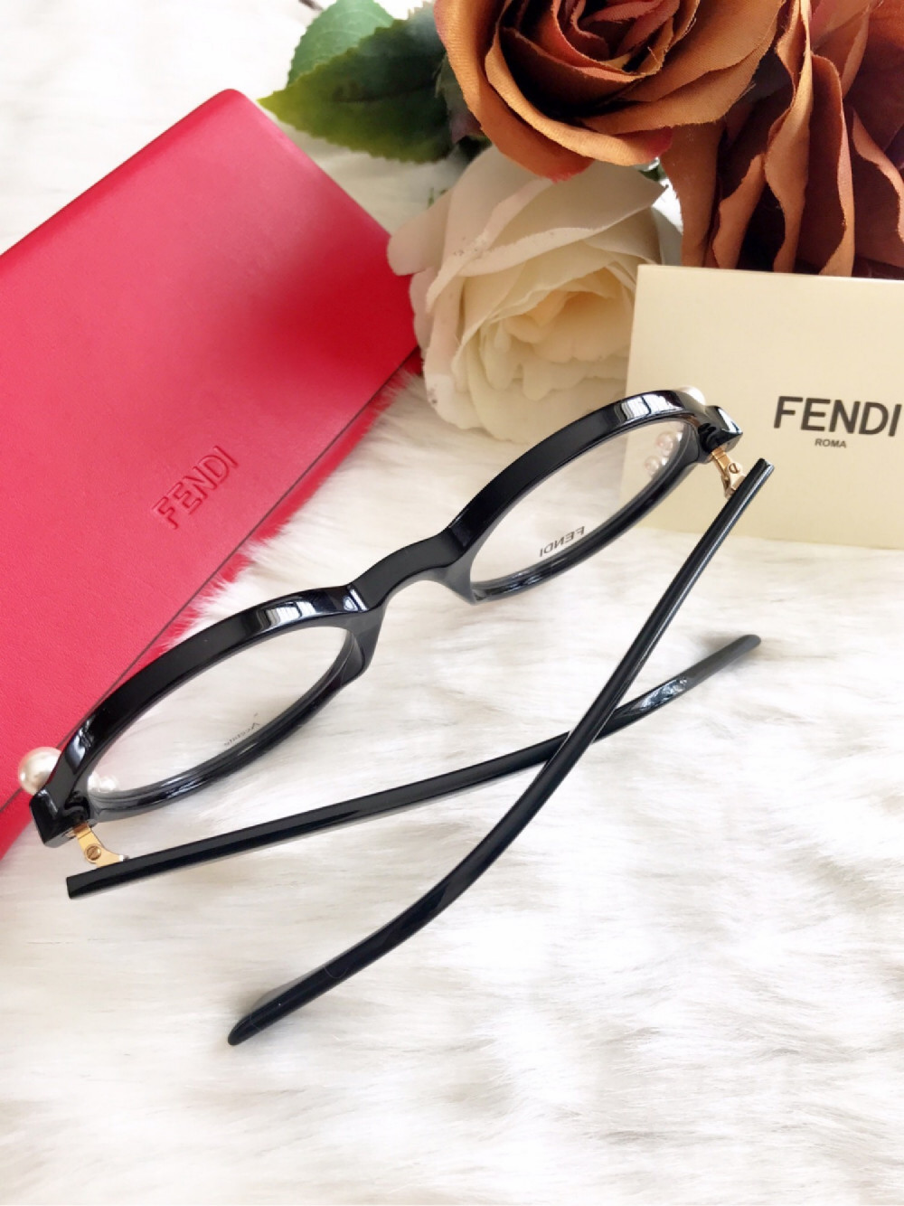 Gọng cận Fendi