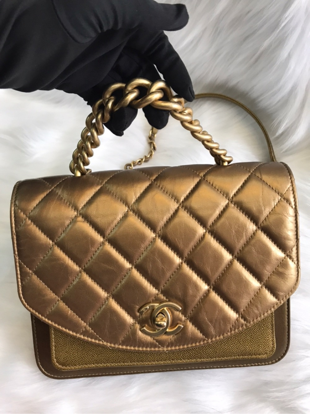 Túi Chanel metalic gold