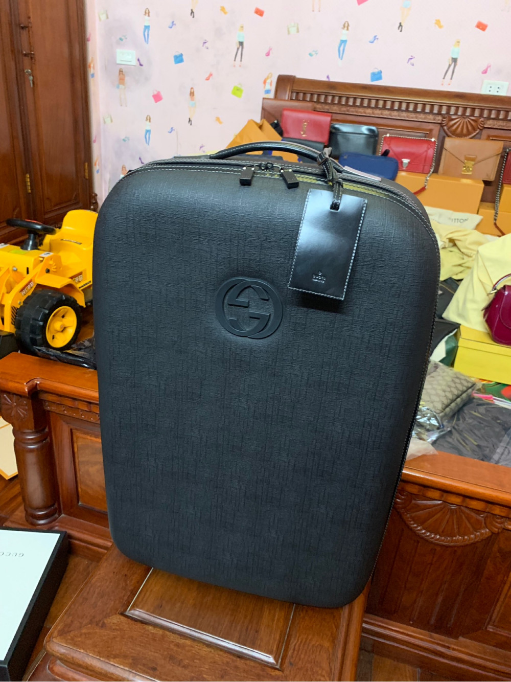 Gucci suit case ( vali ) size 55 rất gọn