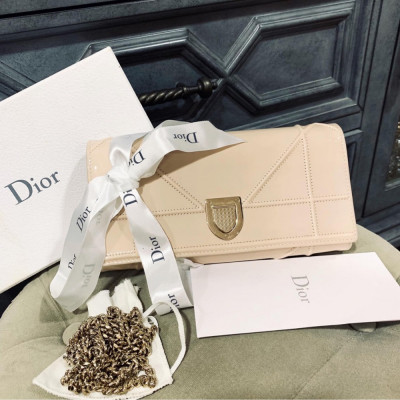 Túi Dior woc clutch da bóng màu beige